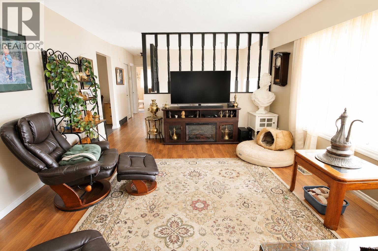 3275 Gillespie Road Property Photo 7