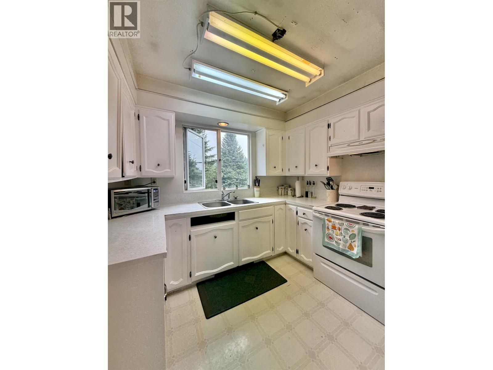 3049 Campbell Avenue Property Photo 14