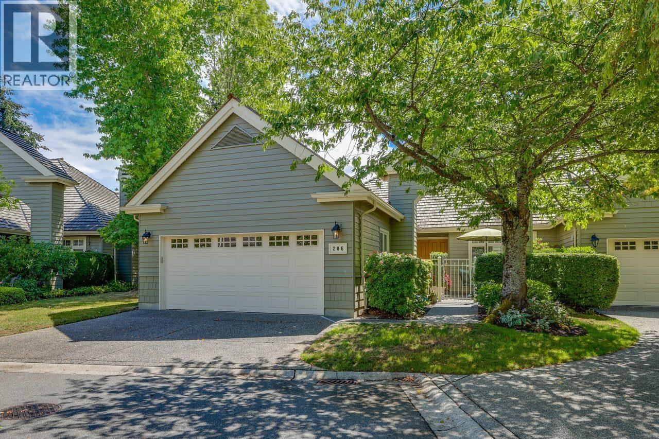 206 6505 3 AVENUE Property Photo 1
