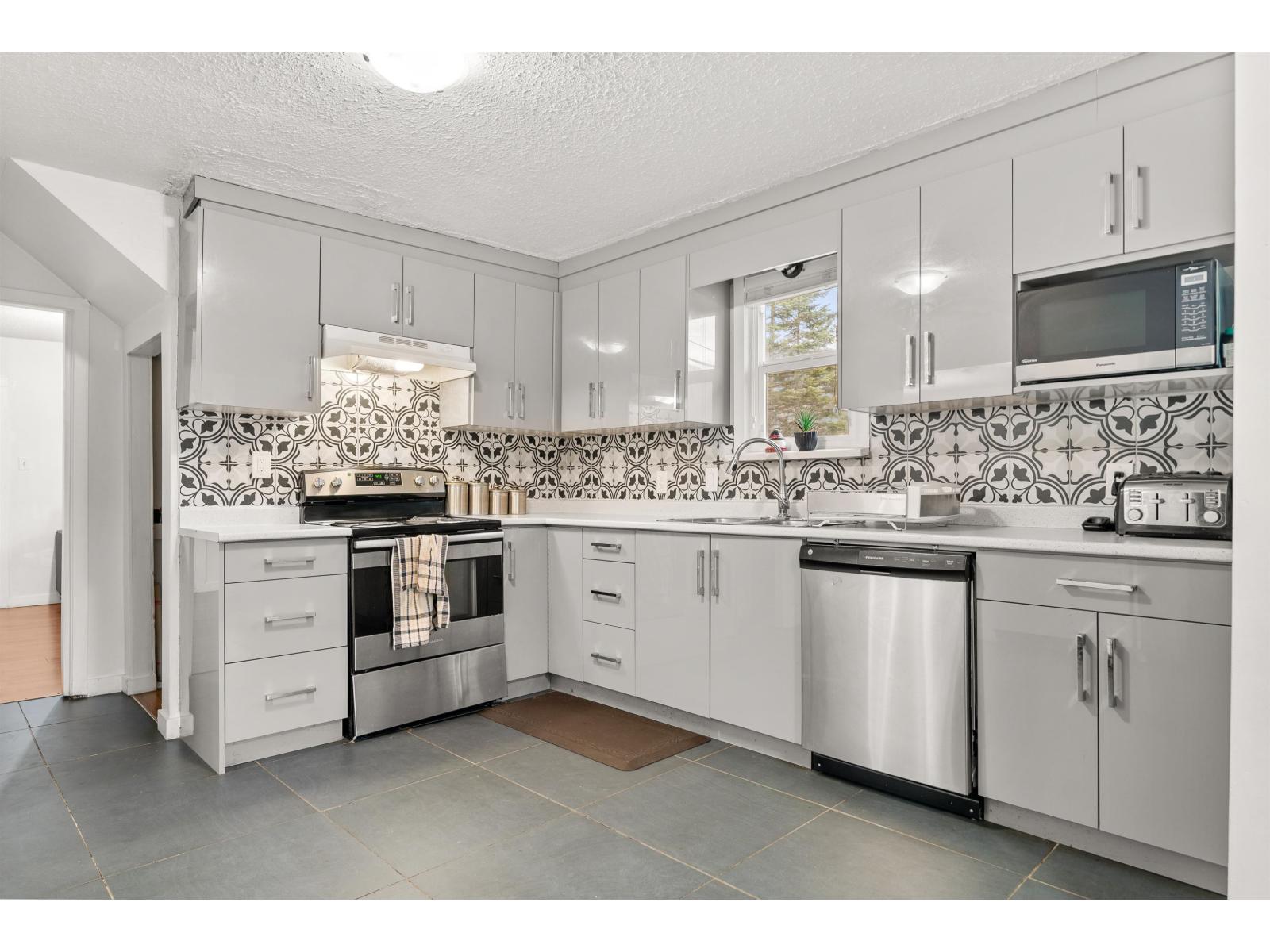 11186 Farms Road Property Photo 16