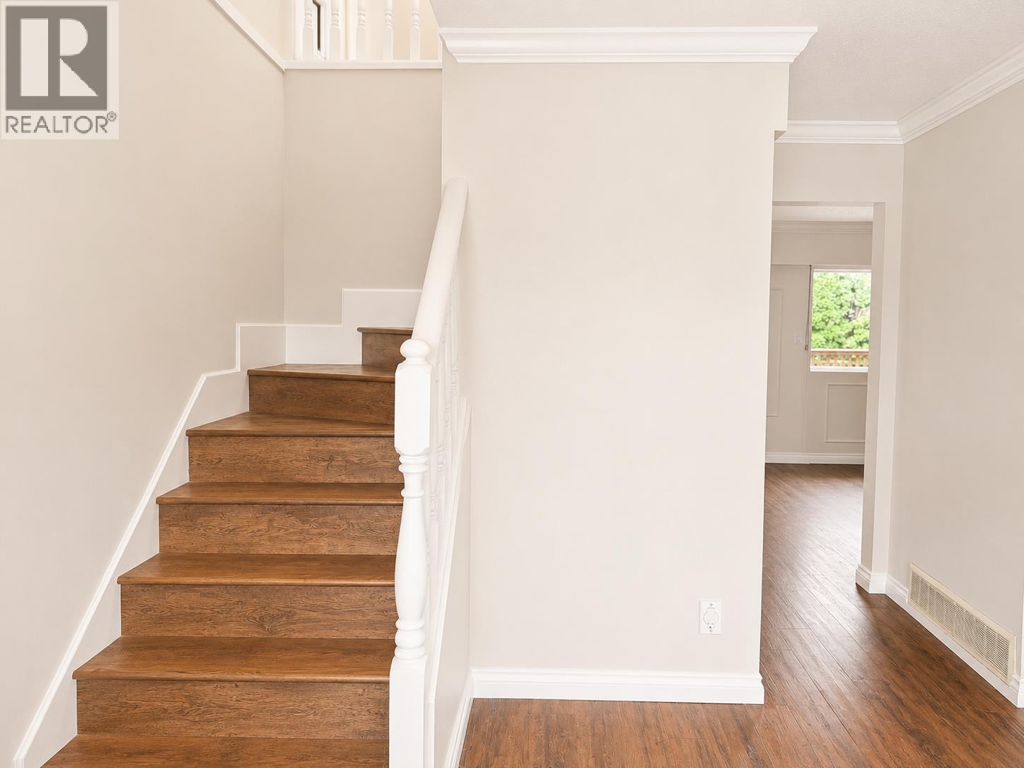 10860 Bromley Place Property Photo 2