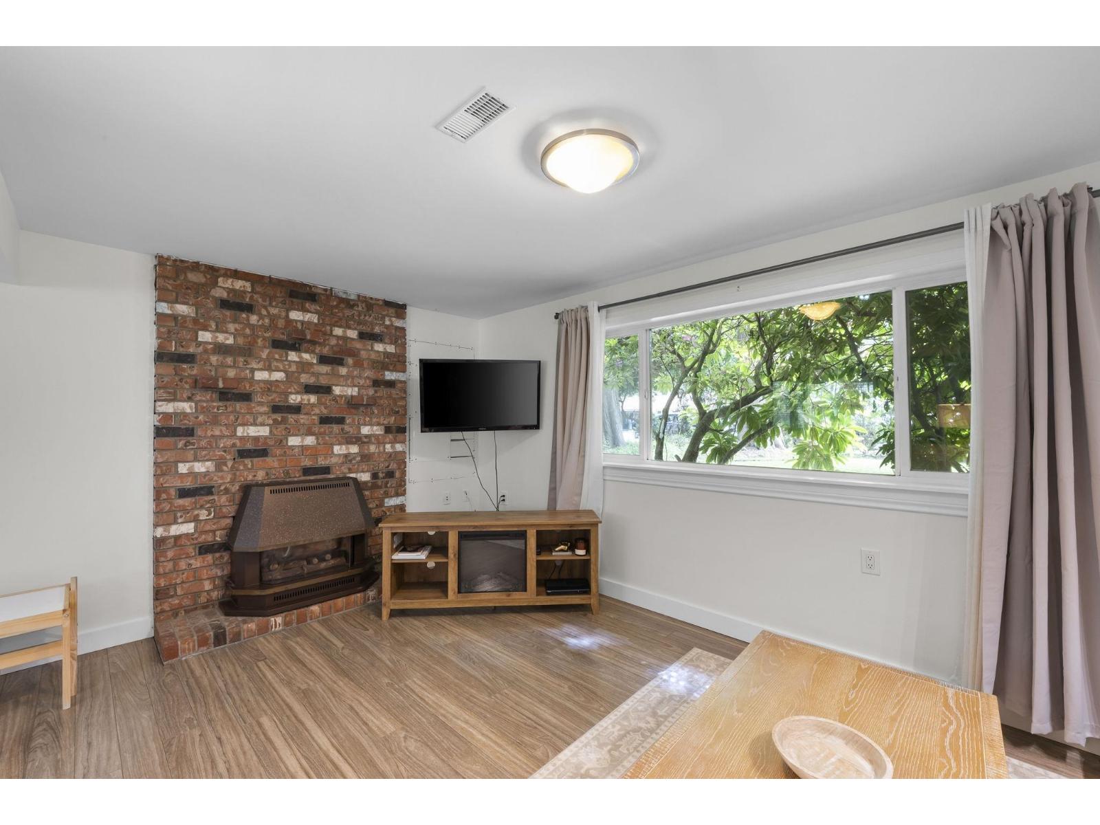 19847 38a Avenue Property Photo 21