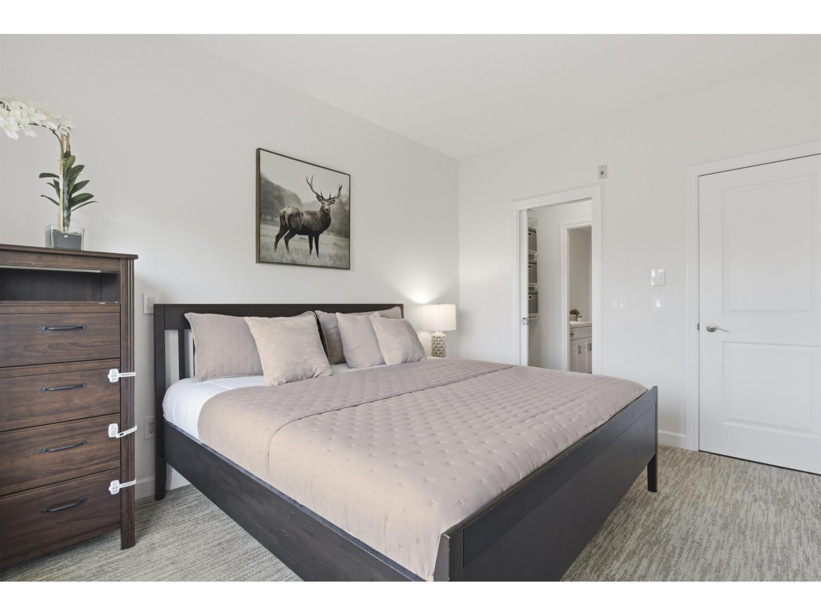 401 20281 53a Avenue Property Photo 14