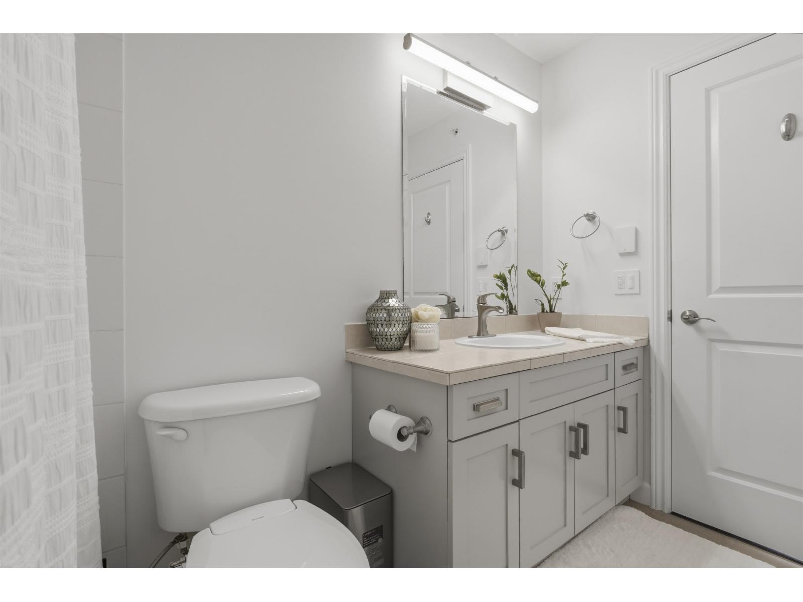 401 20281 53a Avenue Property Photo 18