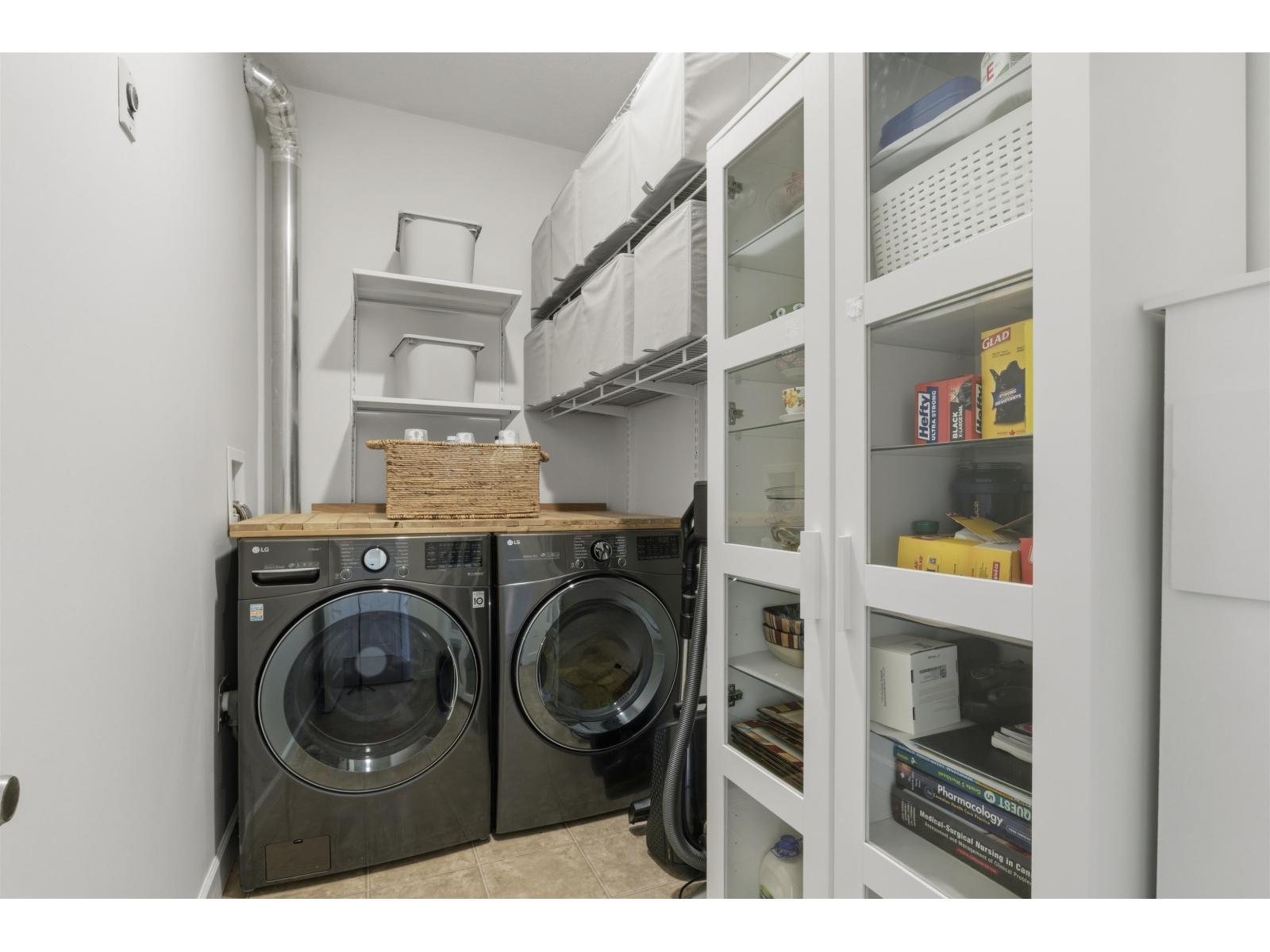 401 20281 53a Avenue Property Photo 19