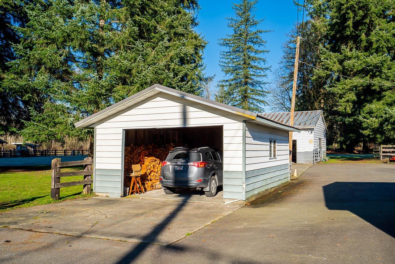 26267 64 Avenue Property Photo 10