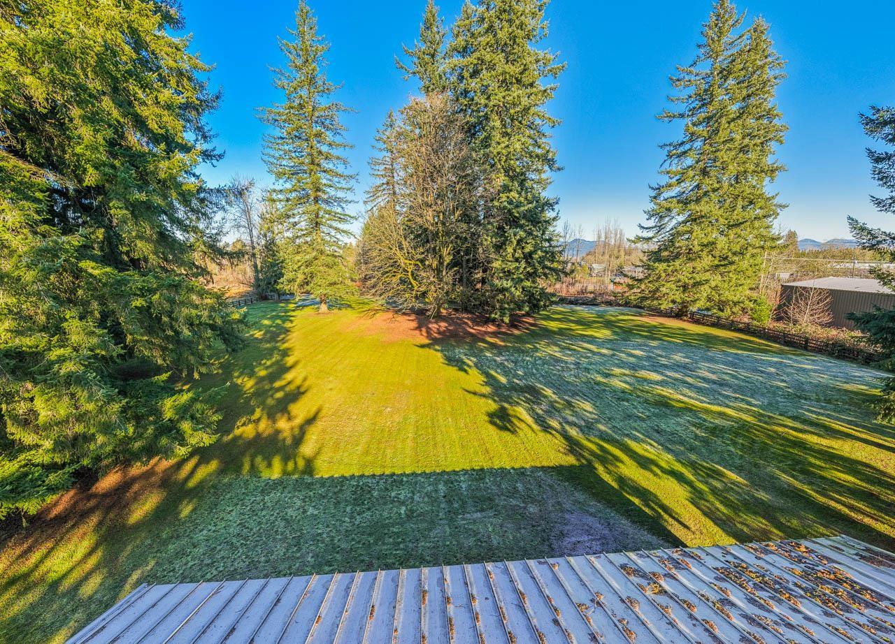 26267 64 Avenue Property Photo 36