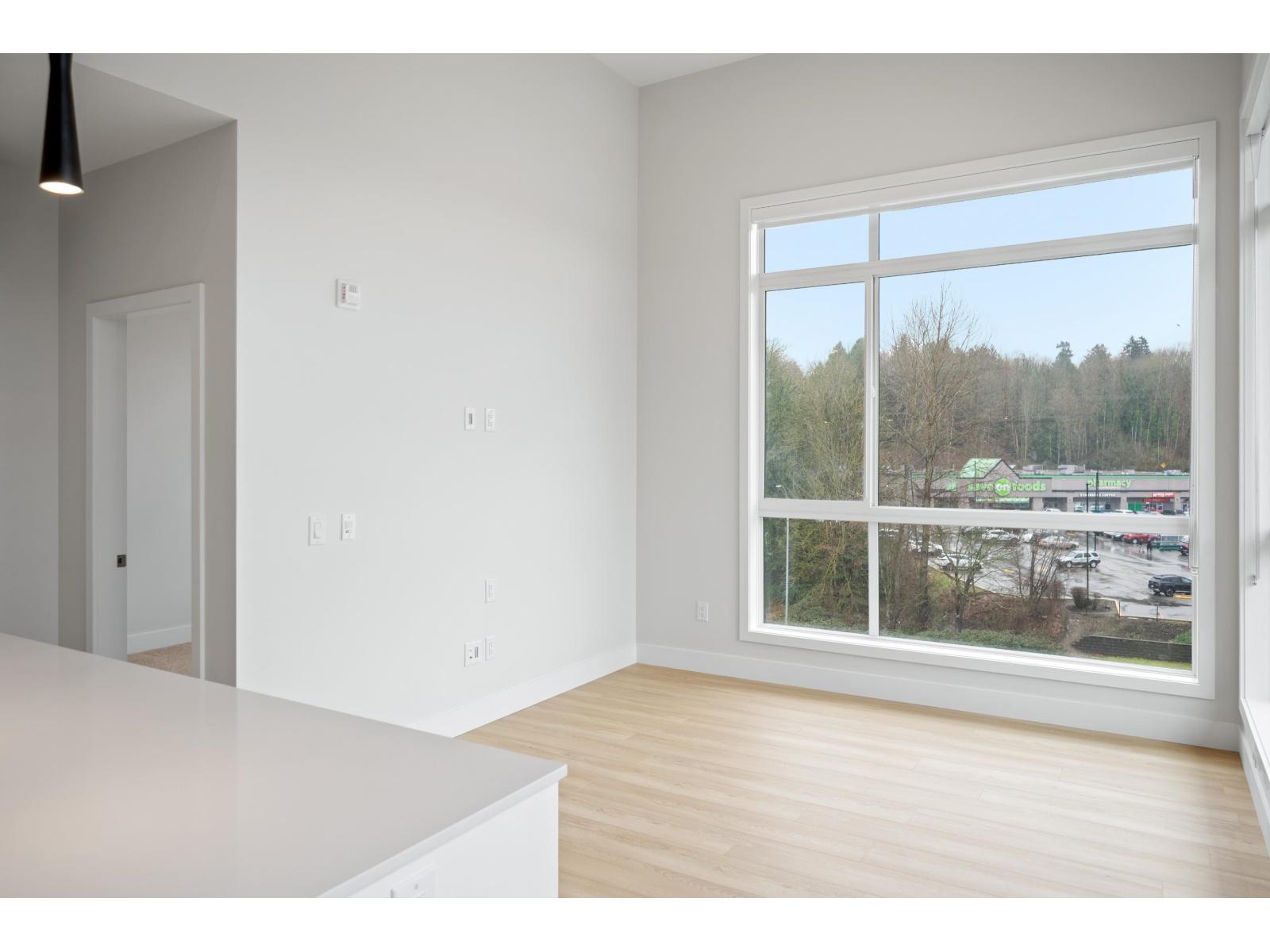 205 34395 Gladys Avenue Property Photo 9