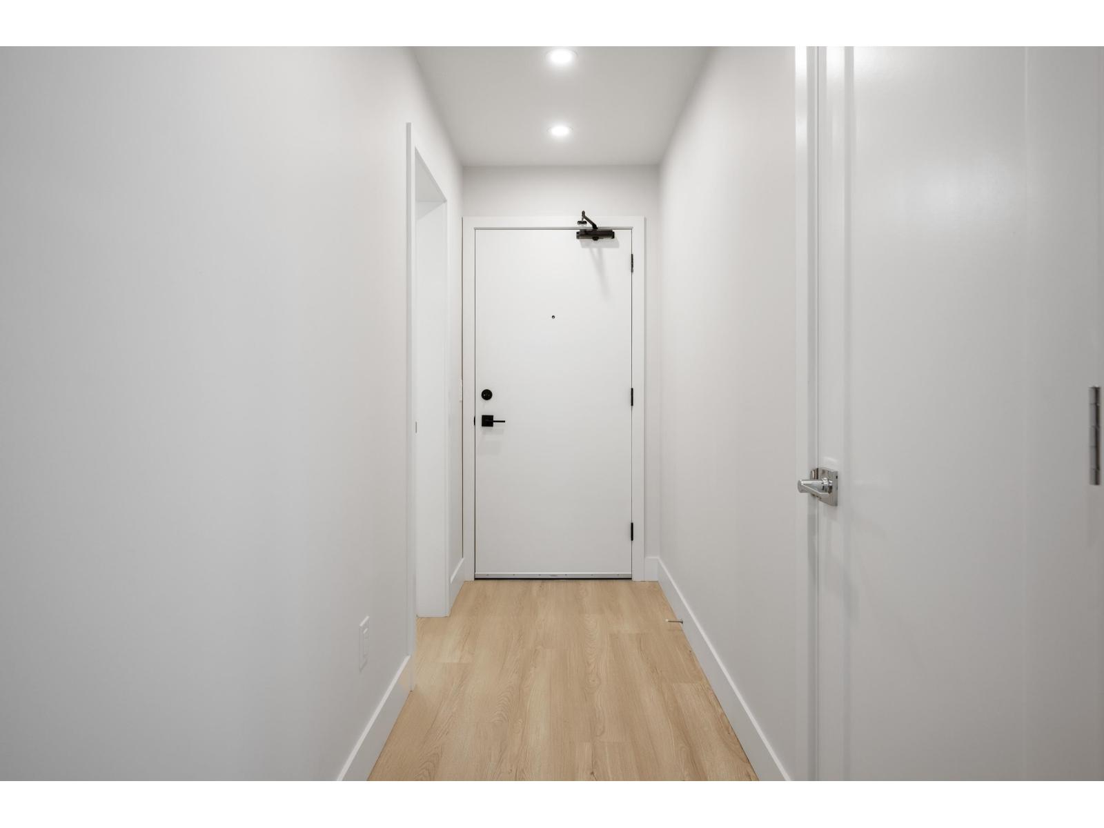 205 34395 Gladys Avenue Property Photo 23