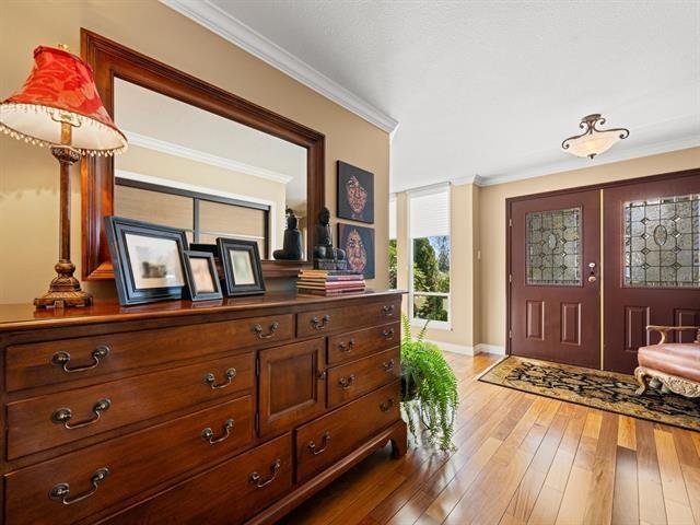 13383 14a Avenue Property Photo 5