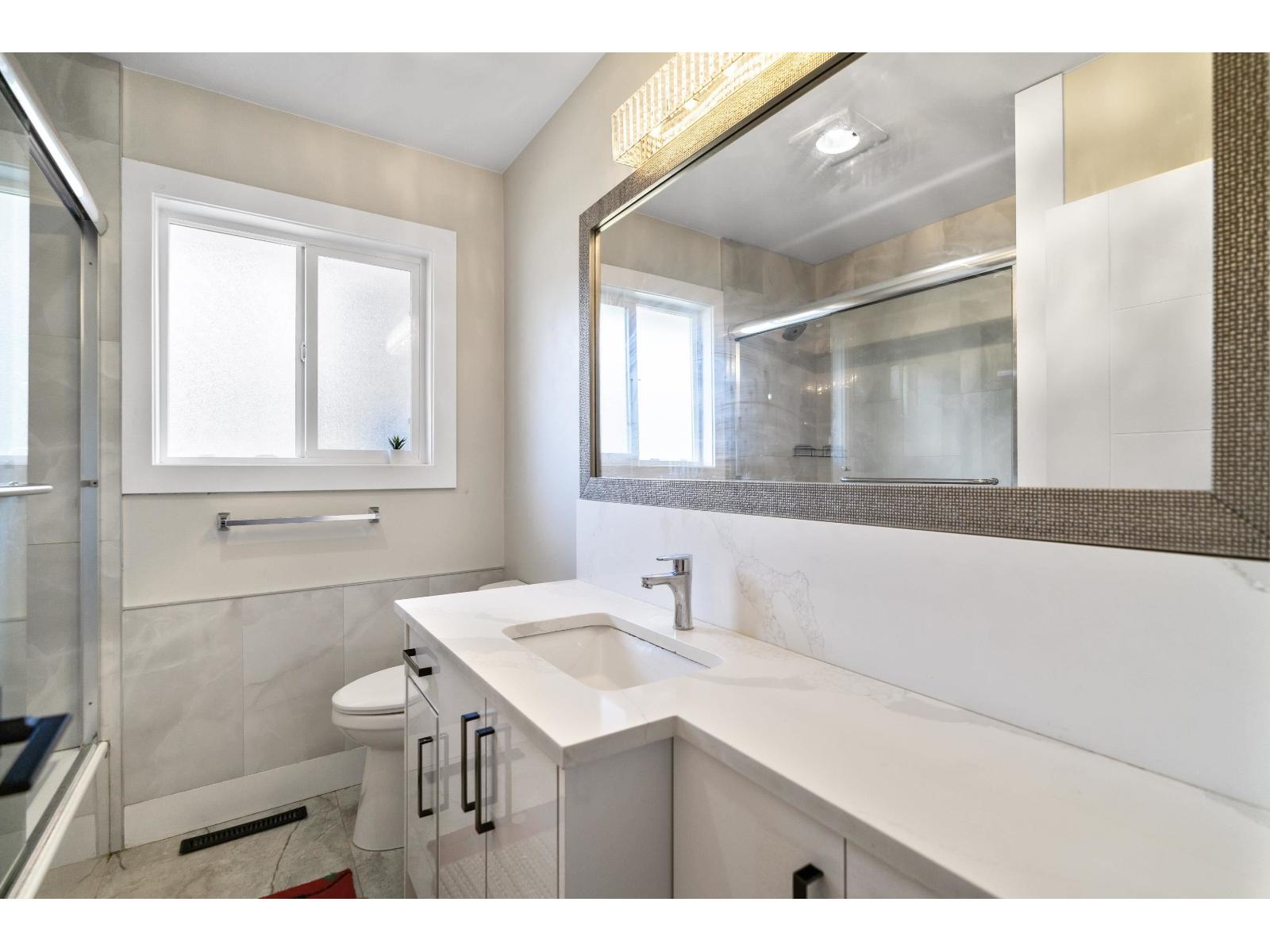 16235 28 Avenue Property Photo 10