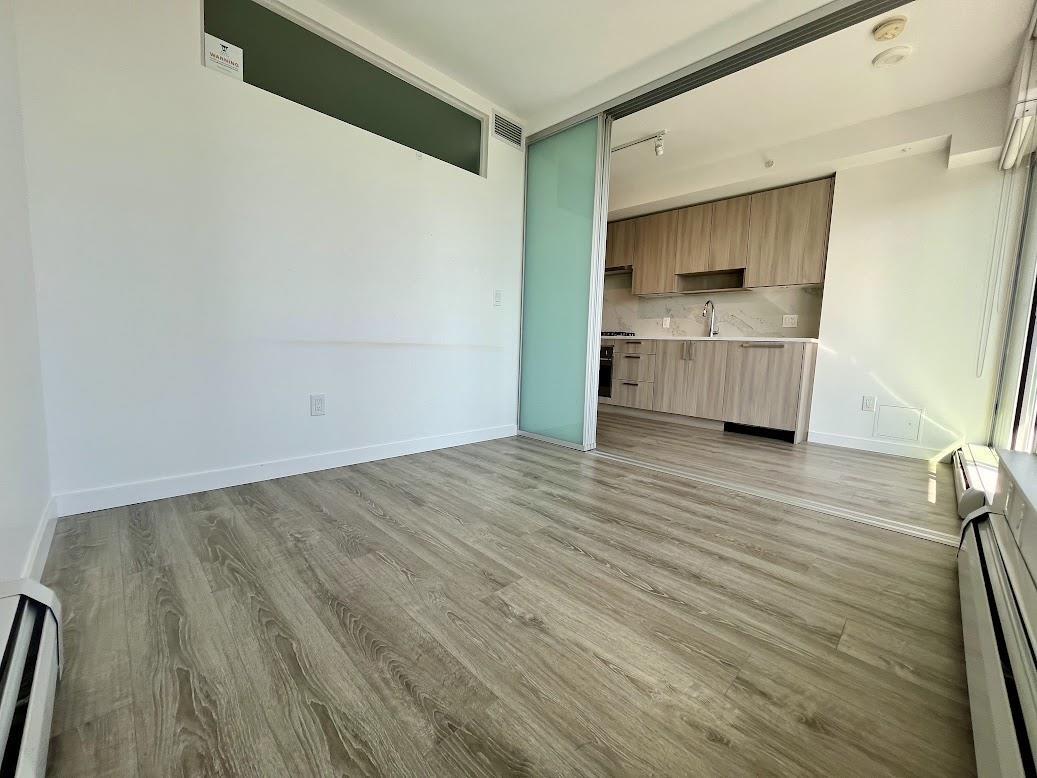 806 13350 CENTRAL AVENUE Property Photo 1