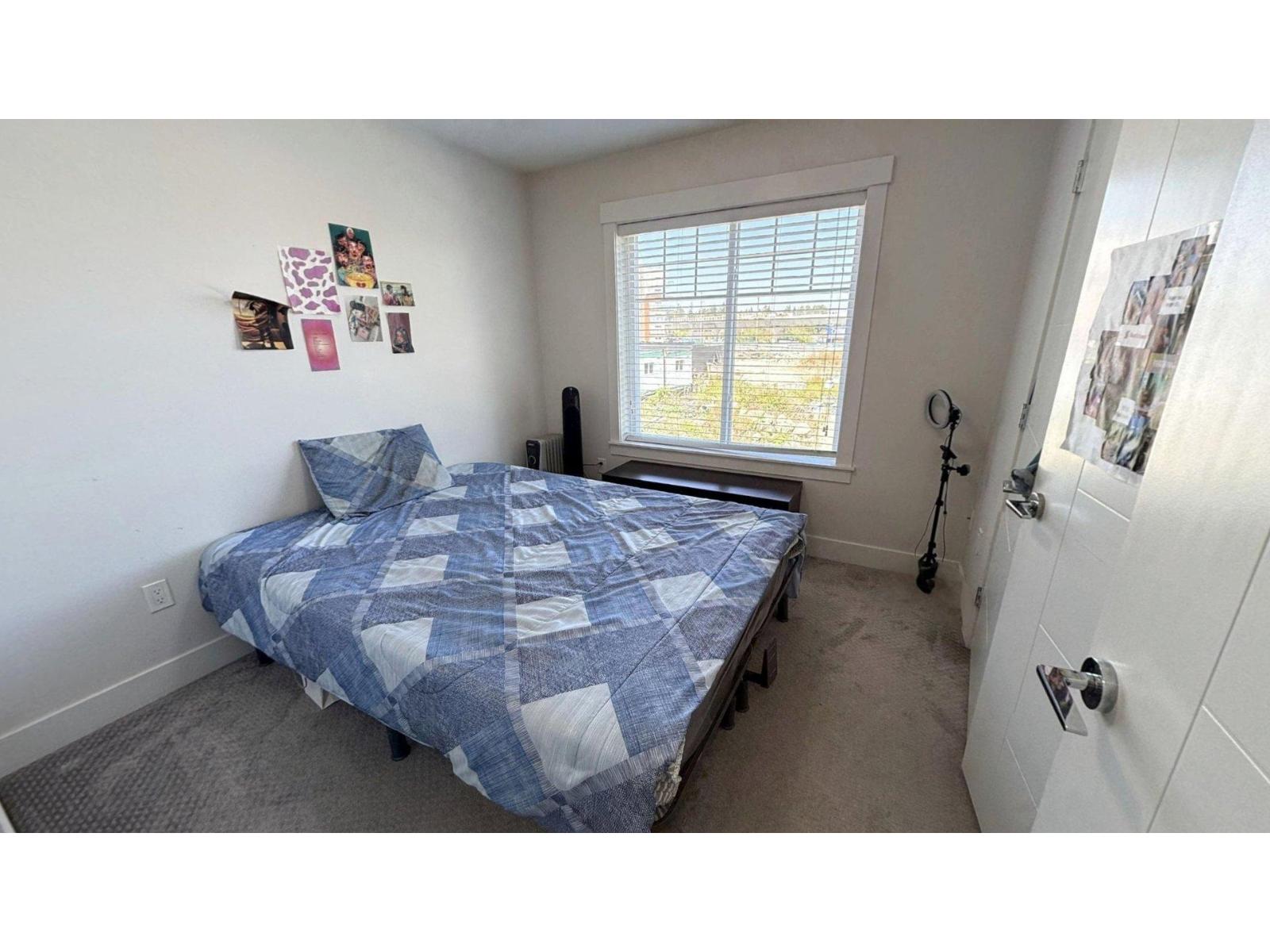 4 8033 166b Street Property Photo 8