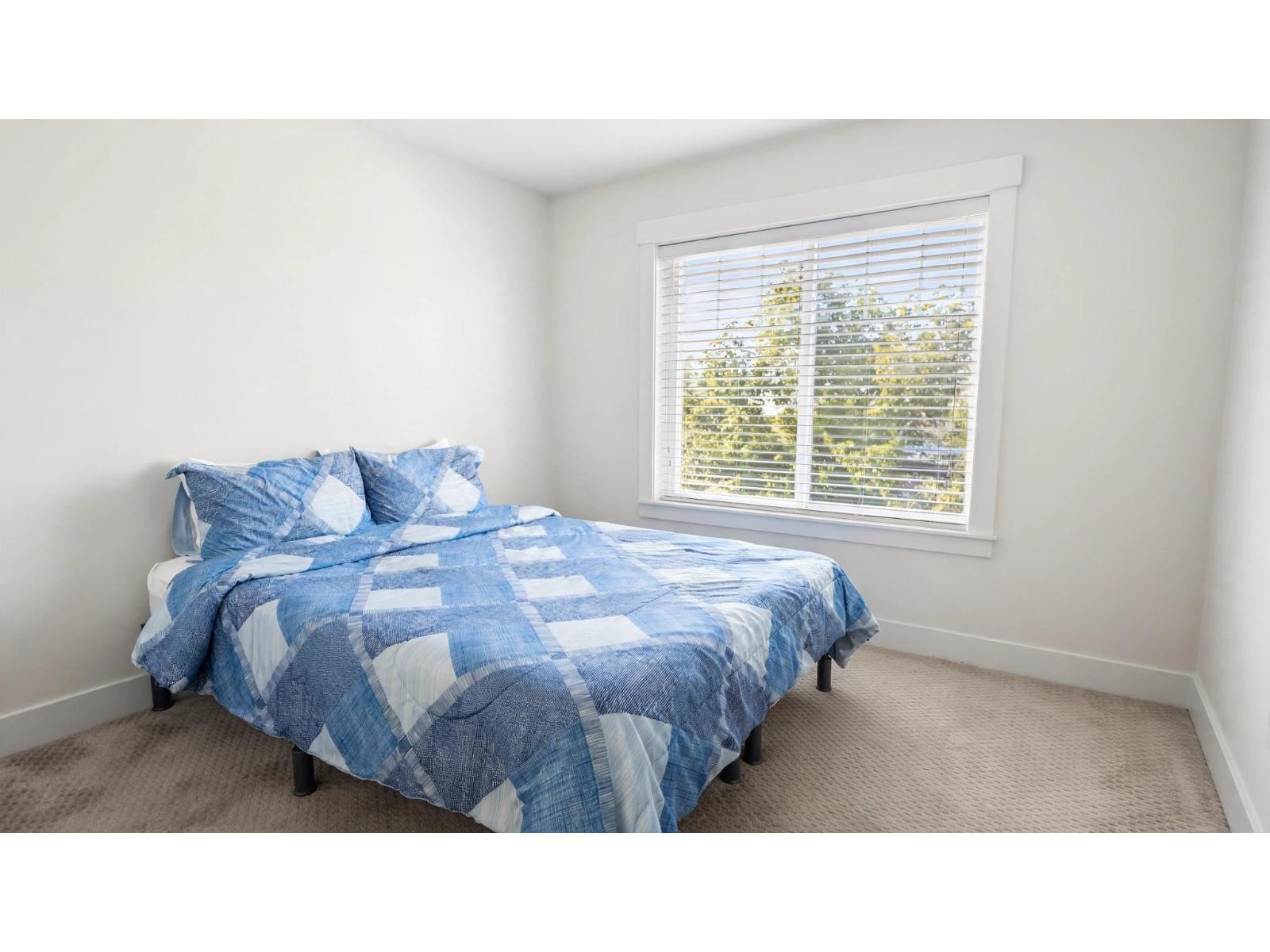4 8033 166b Street Property Photo 9