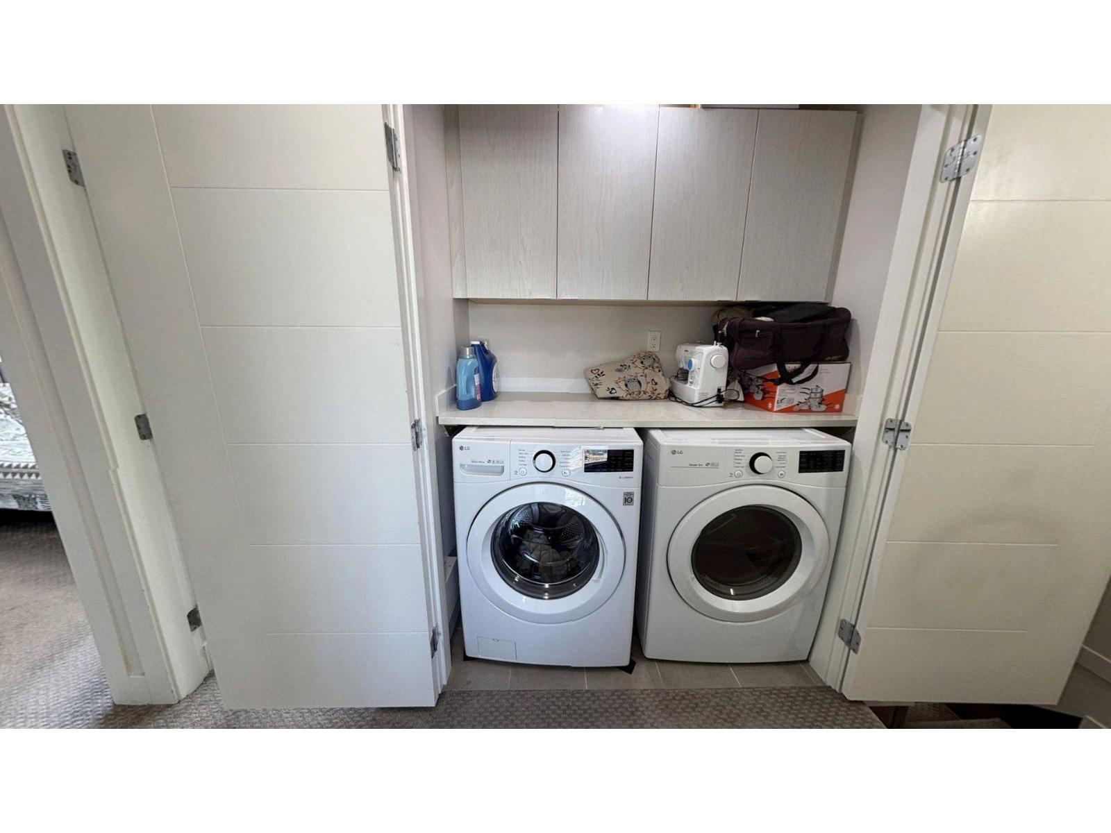 4 8033 166b Street Property Photo 11