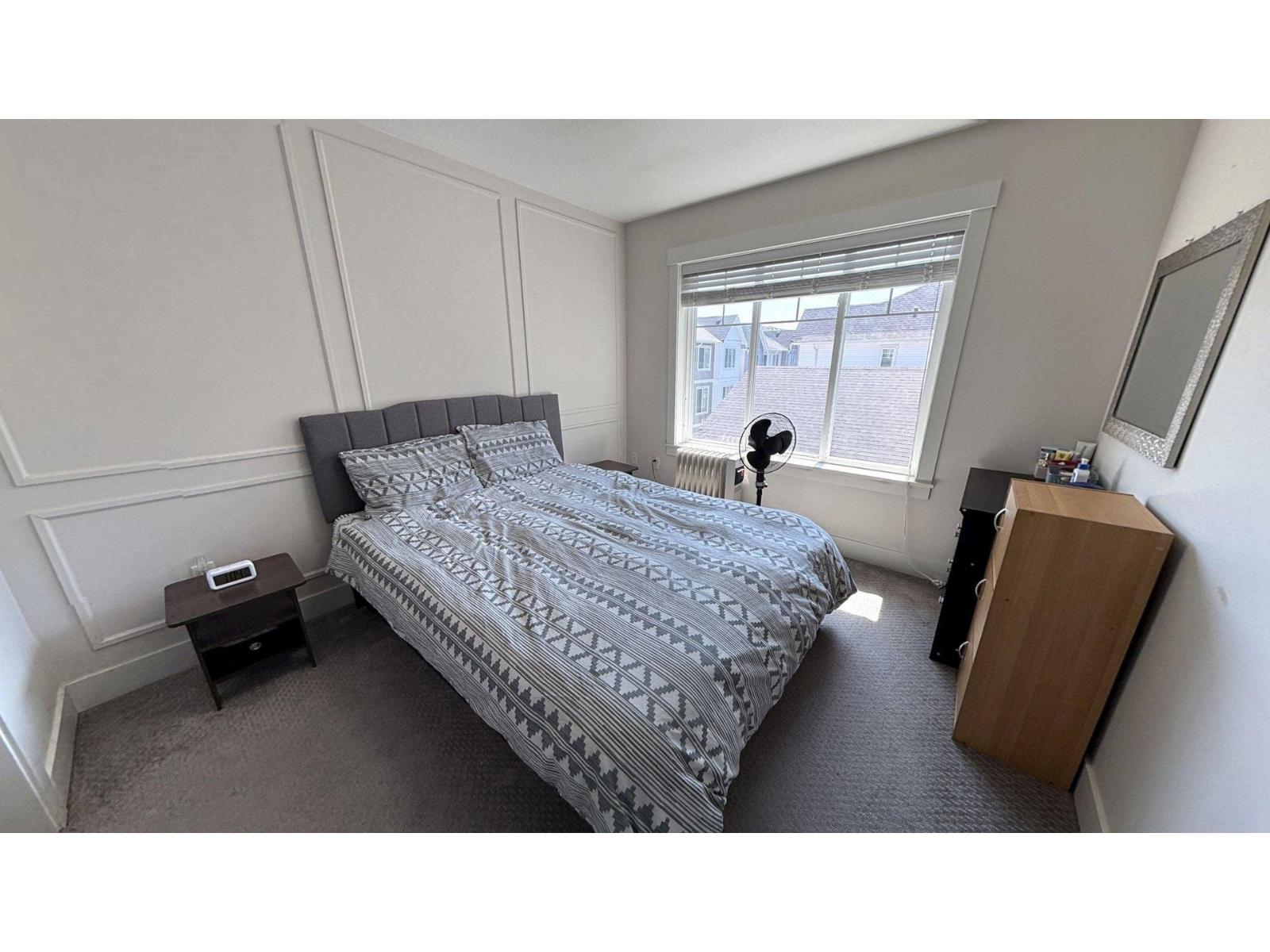 4 8033 166b Street Property Photo 12
