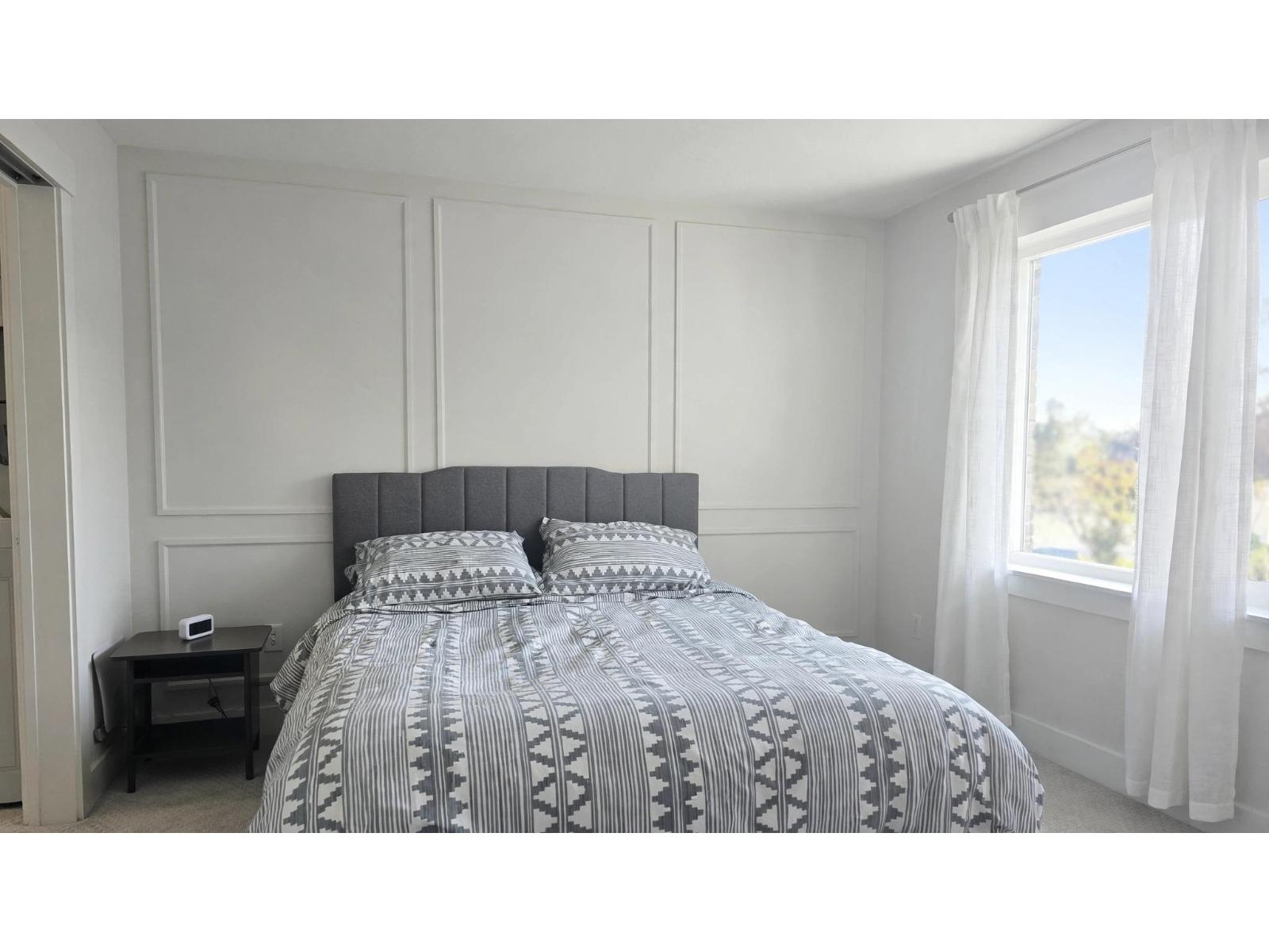 4 8033 166b Street Property Photo 22