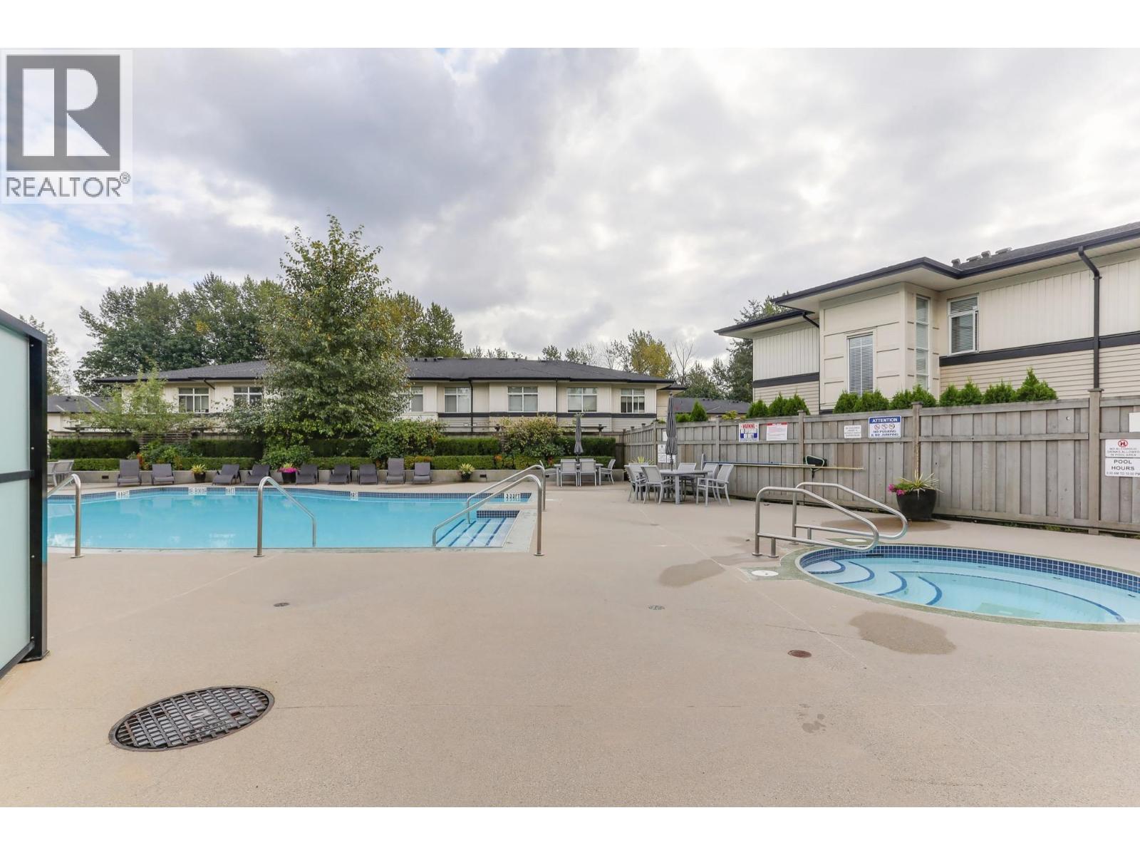 1305 3096 Windsor Gate Property Photo 27