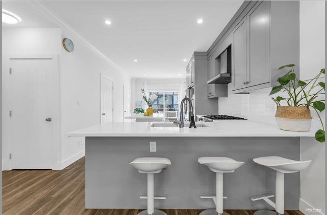 2 16361 23a Avenue Property Photo 19