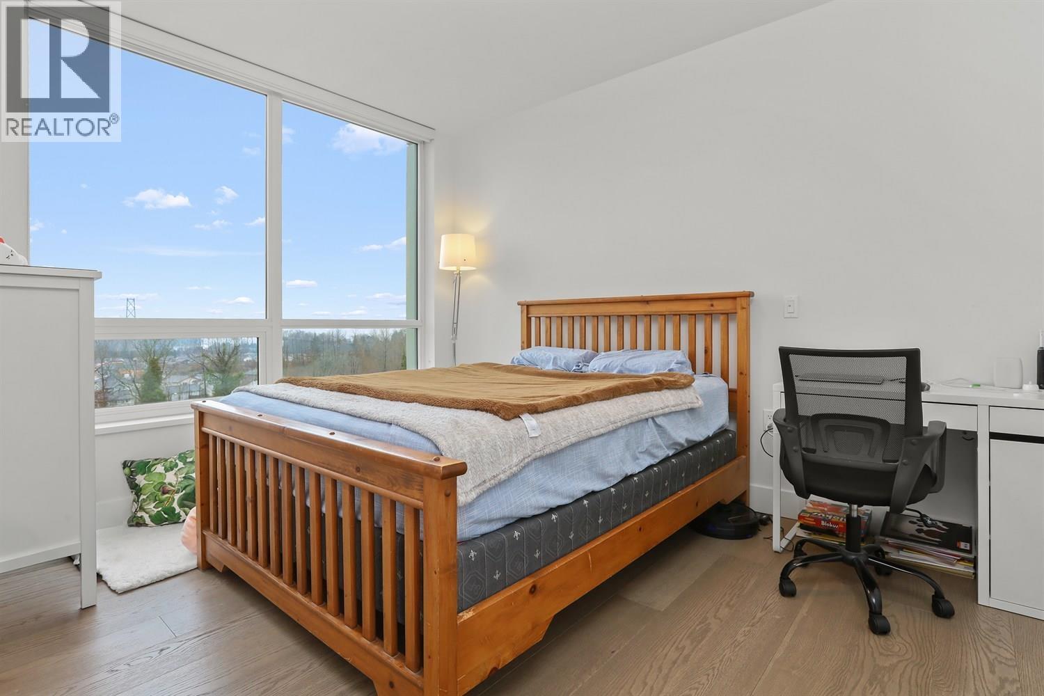 704 1675 Lions Gate Lane Property Photo 9