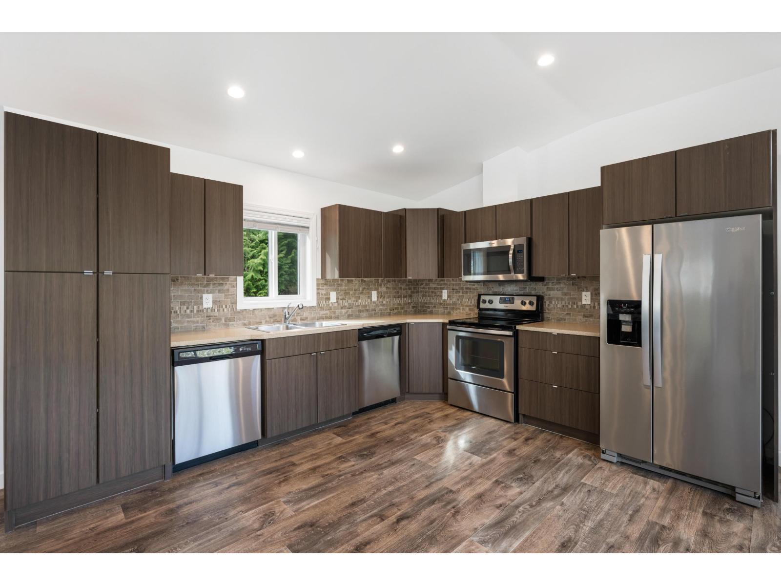 6650 Hinkley Road Property Photo 11