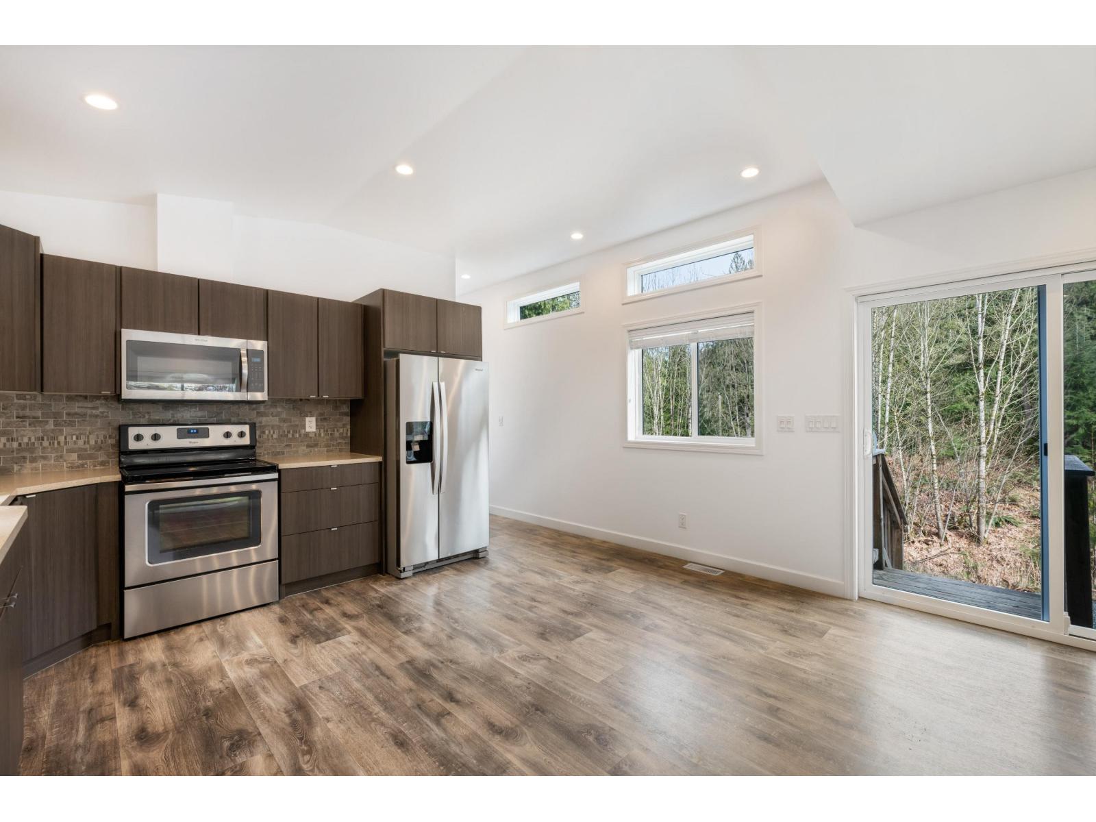 6650 Hinkley Road Property Photo 12