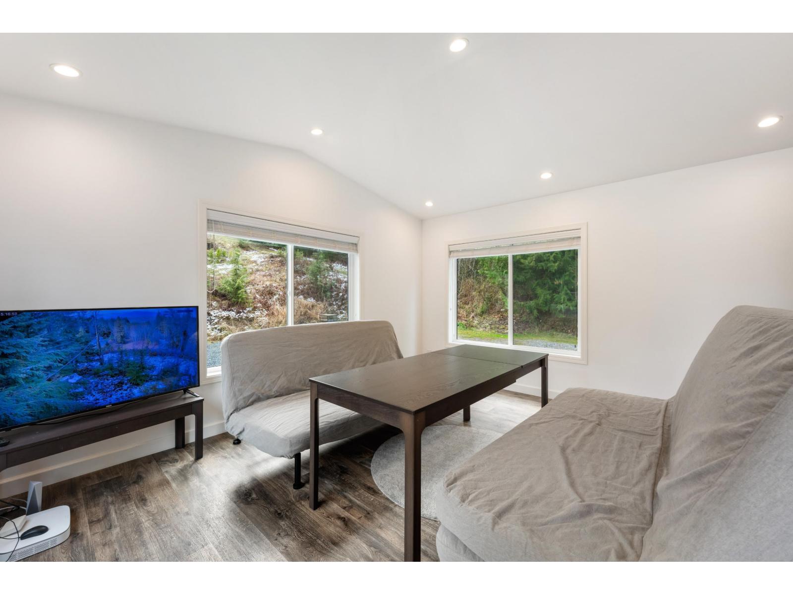 6650 Hinkley Road Property Photo 13