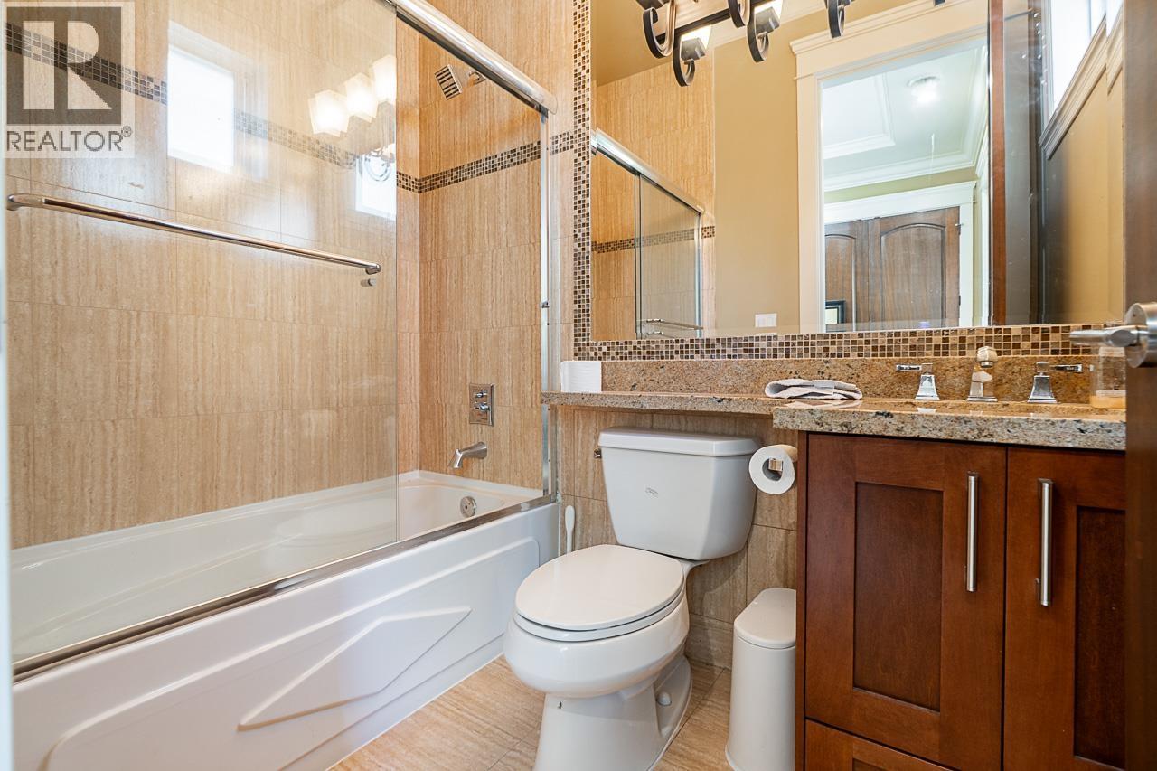 7600 Belair Drive Property Photo 22