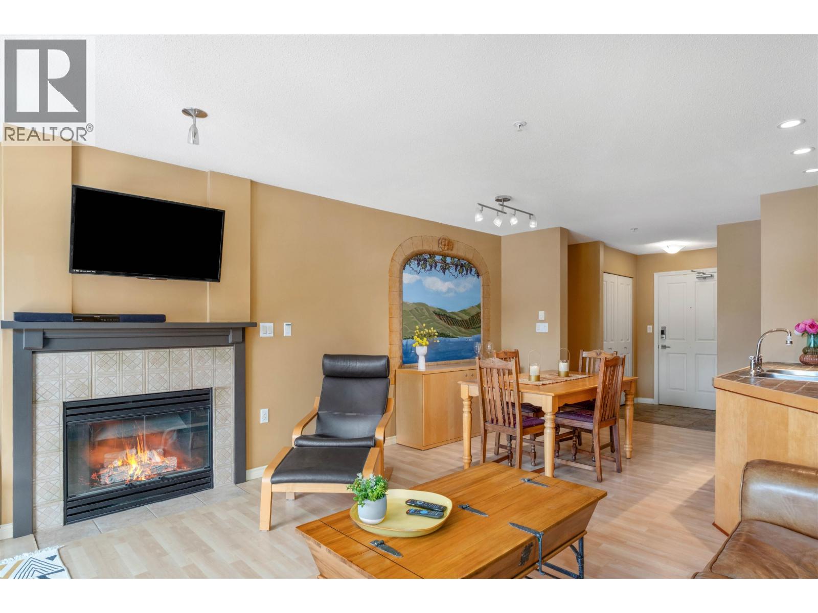 209 8080 Nicklaus North Boulevard Property Photo 5