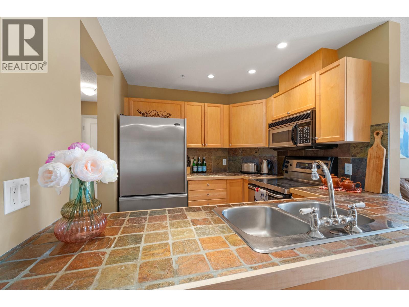 209 8080 Nicklaus North Boulevard Property Photo 9