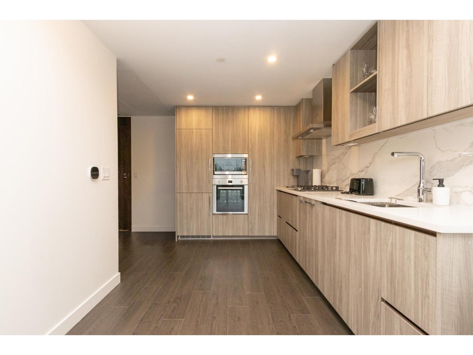1103 13778 100 Avenue Property Photo 5