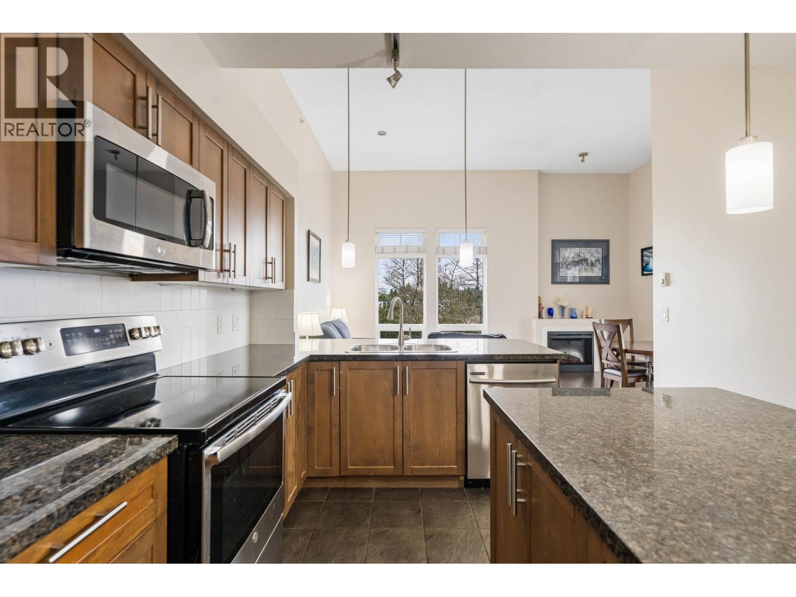 406 12283 224 Street Property Photo 6