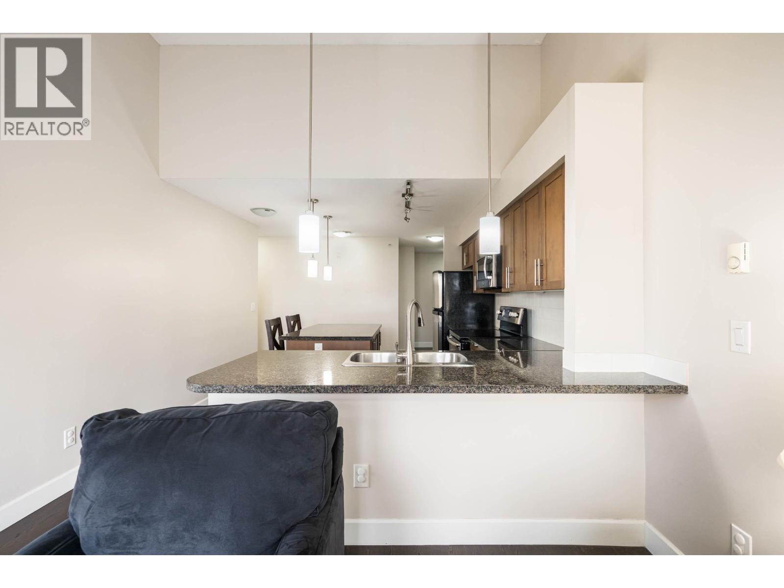 406 12283 224 Street Property Photo 9