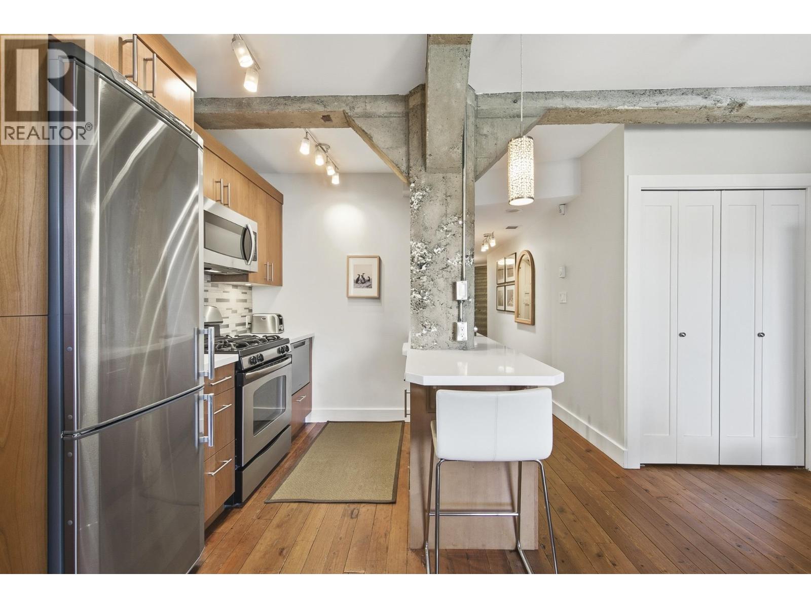 512 1216 Homer Street Property Photo 10