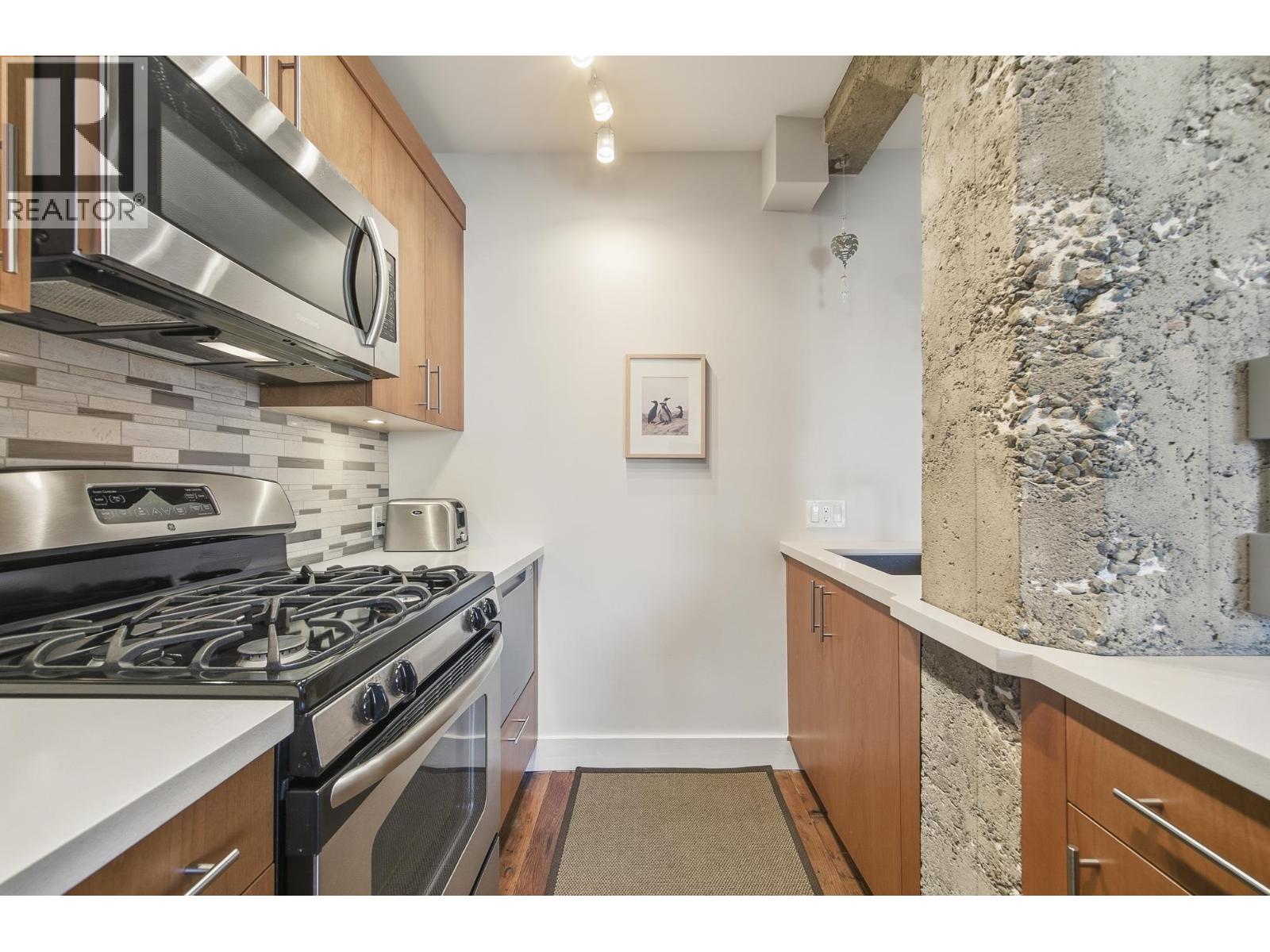 512 1216 Homer Street Property Photo 13