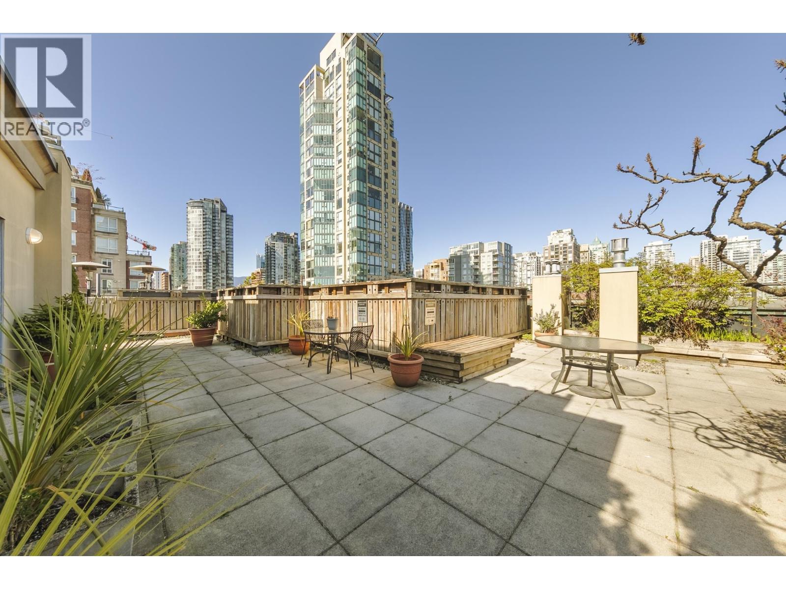 512 1216 Homer Street Property Photo 25