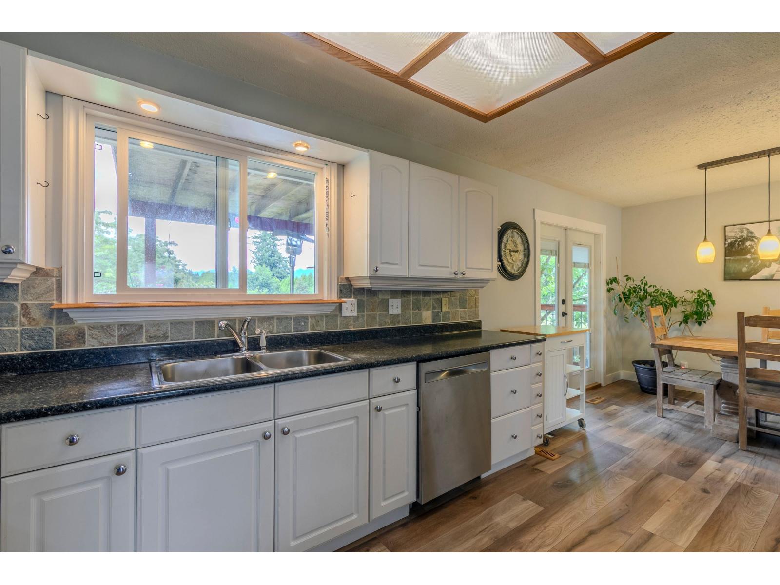 35073 Ewert Avenue Property Photo 11