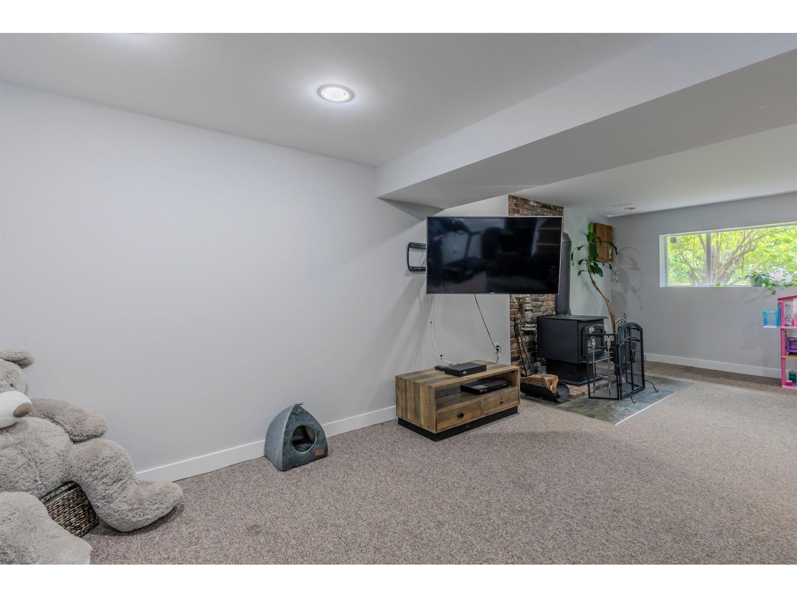 35073 Ewert Avenue Property Photo 23
