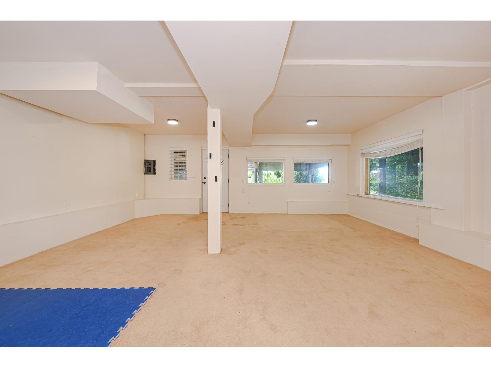 14249 Marine Drive Property Photo 9