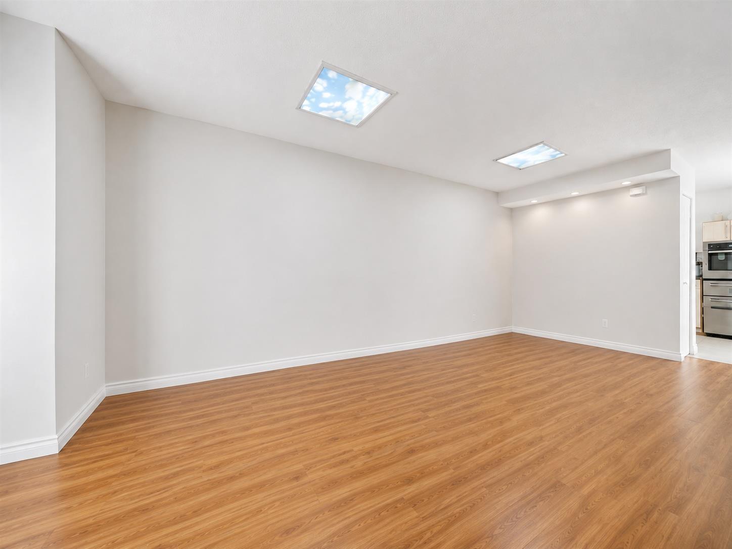 15 14855 100 Avenue Property Photo 4