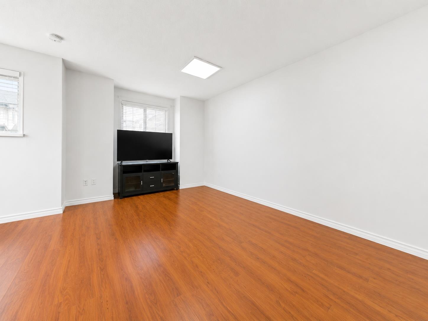 15 14855 100 Avenue Property Photo 5
