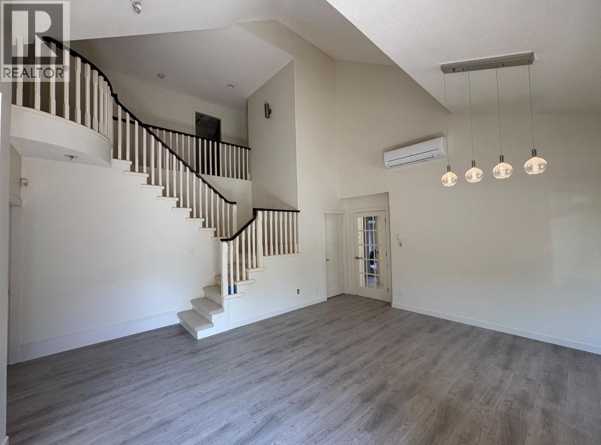 72 5531 Cornwall Drive Property Photo 9