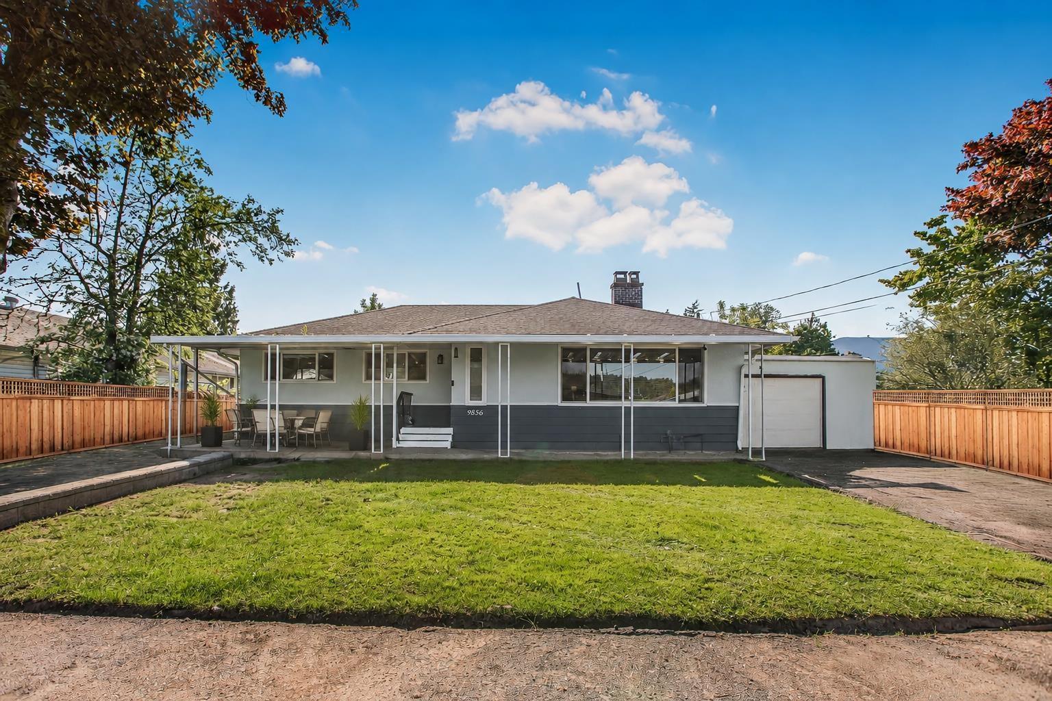 9856 INGLEWOOD Crescent
