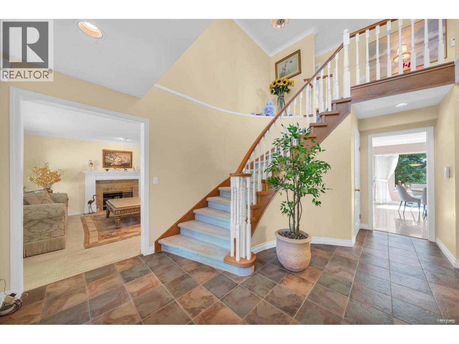 3898 Fromme Road Property Photo 11