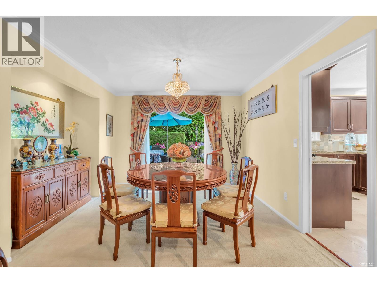 3898 Fromme Road Property Photo 14