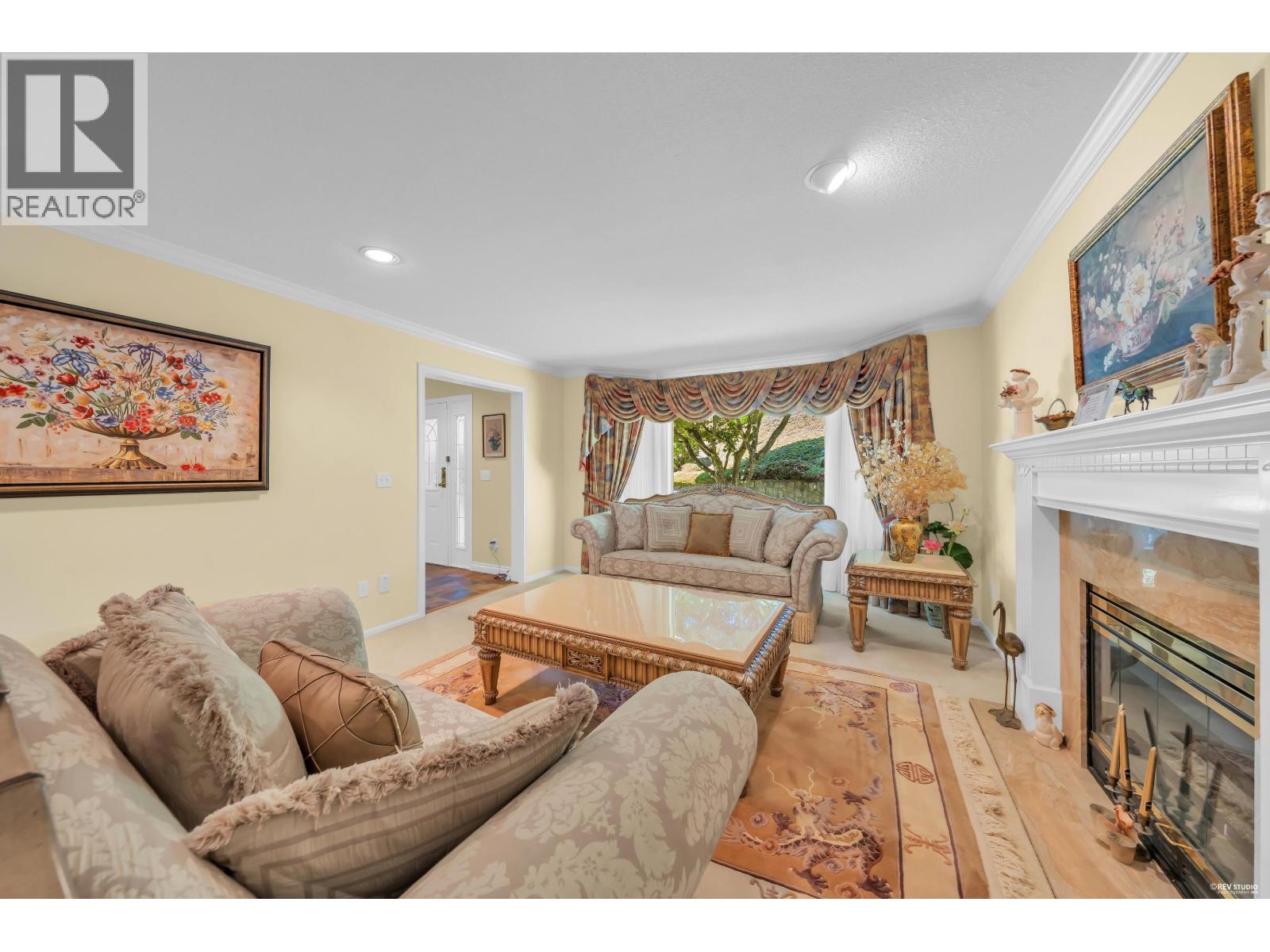 3898 Fromme Road Property Photo 16