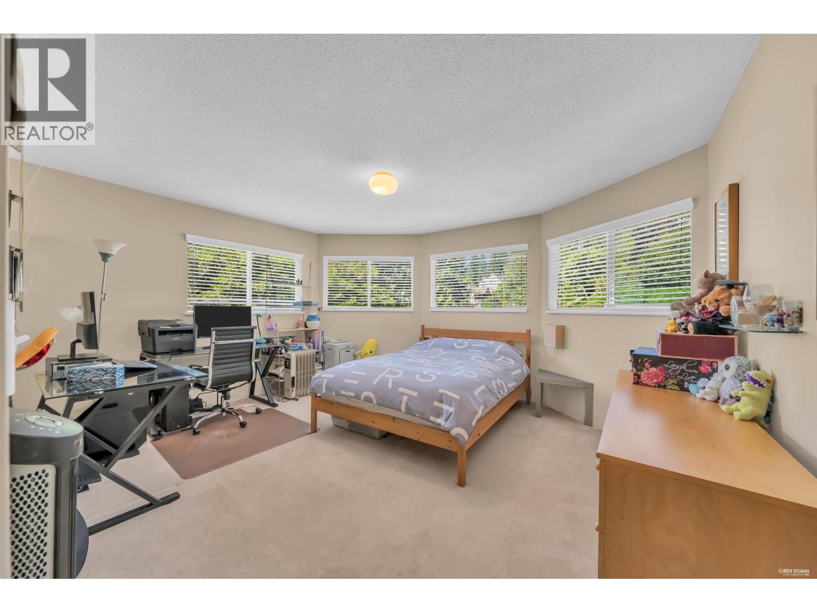 3898 Fromme Road Property Photo 30