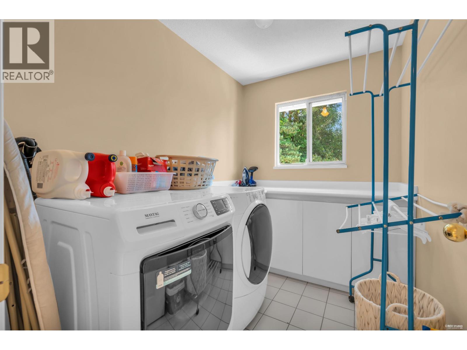 3898 Fromme Road Property Photo 39