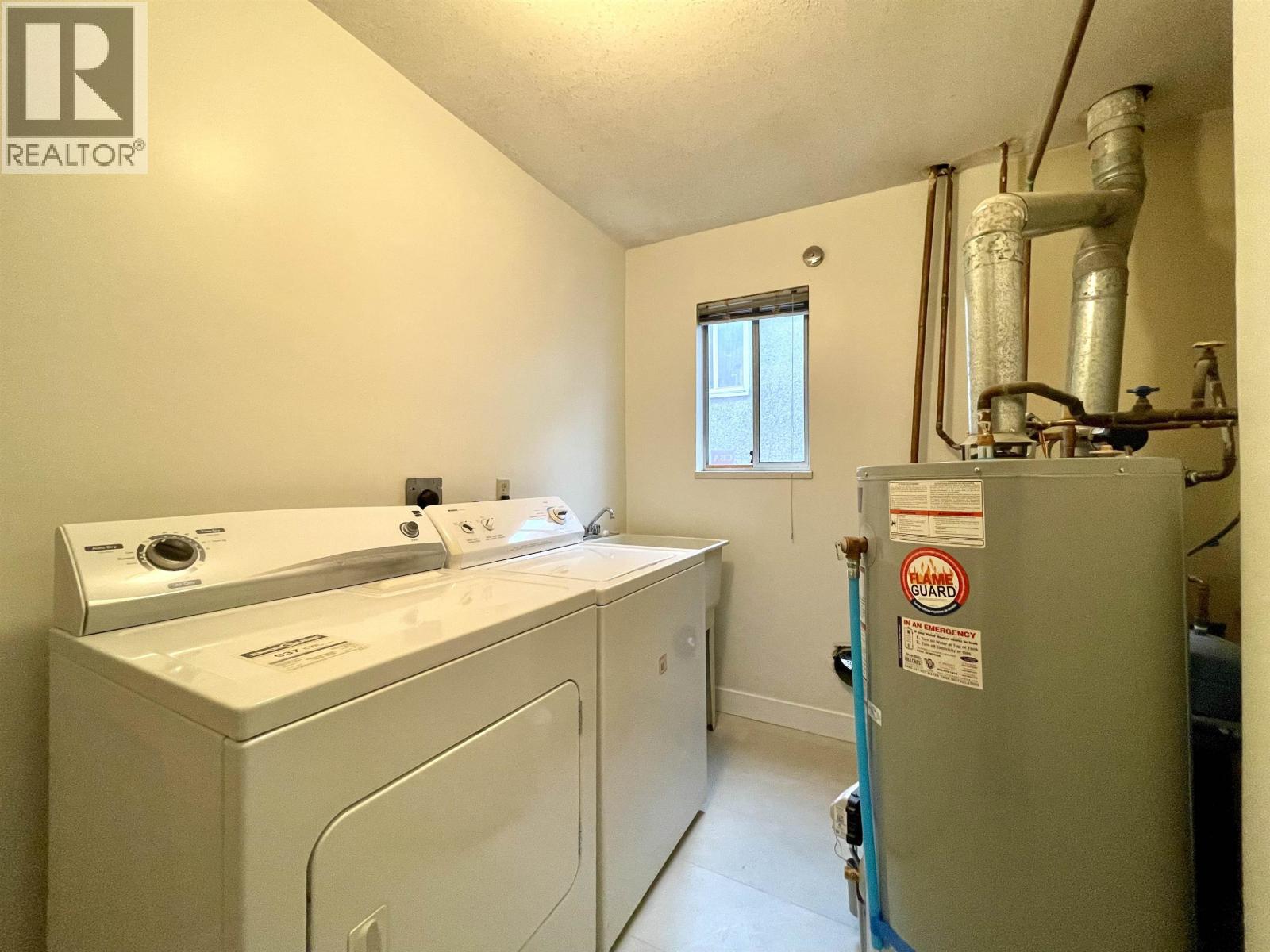 937 W 18th Avenue Property Photo 10