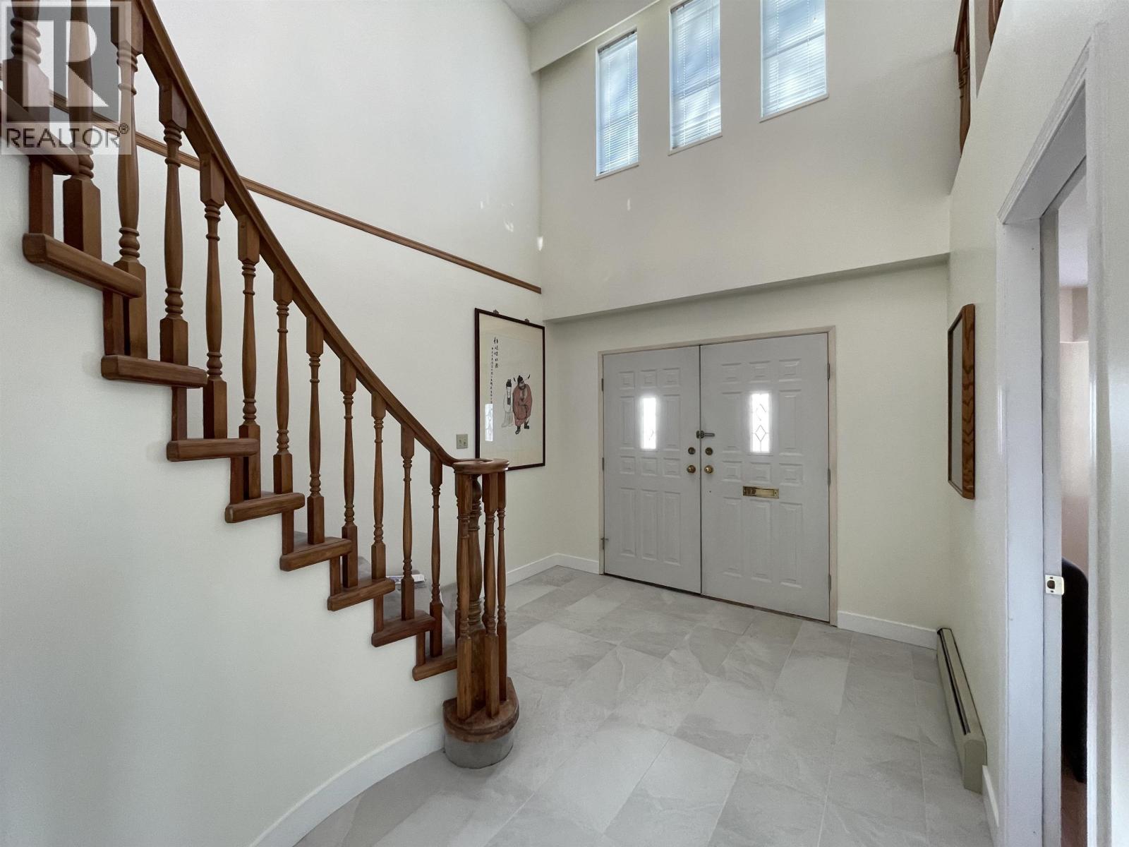 937 W 18th Avenue Property Photo 12